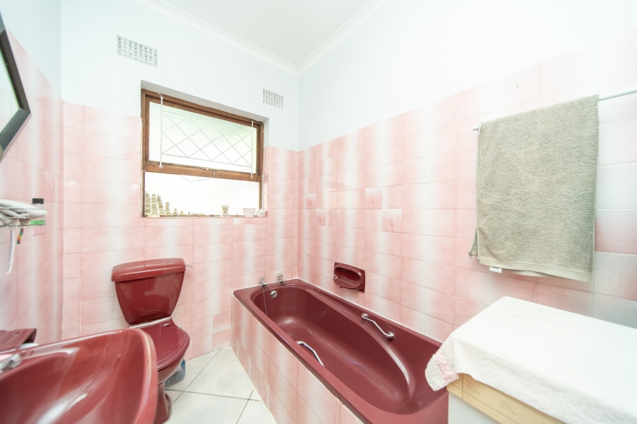 3 Bedroom Property for Sale in Nahoon Valley Park Eastern Cape